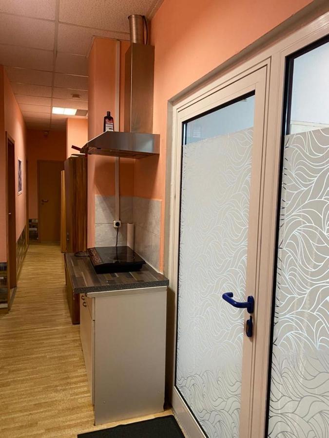 Hipokratios 3 Zimmer Mit Gemeinschaft Wc Фюрт Екстер'єр фото
